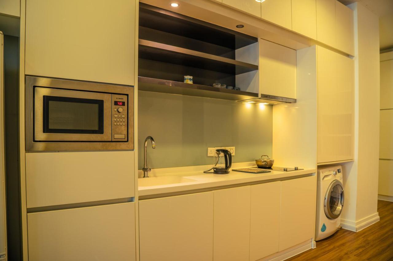 La Platinum Klcc Apartment Kuala Lumpur Bagian luar foto